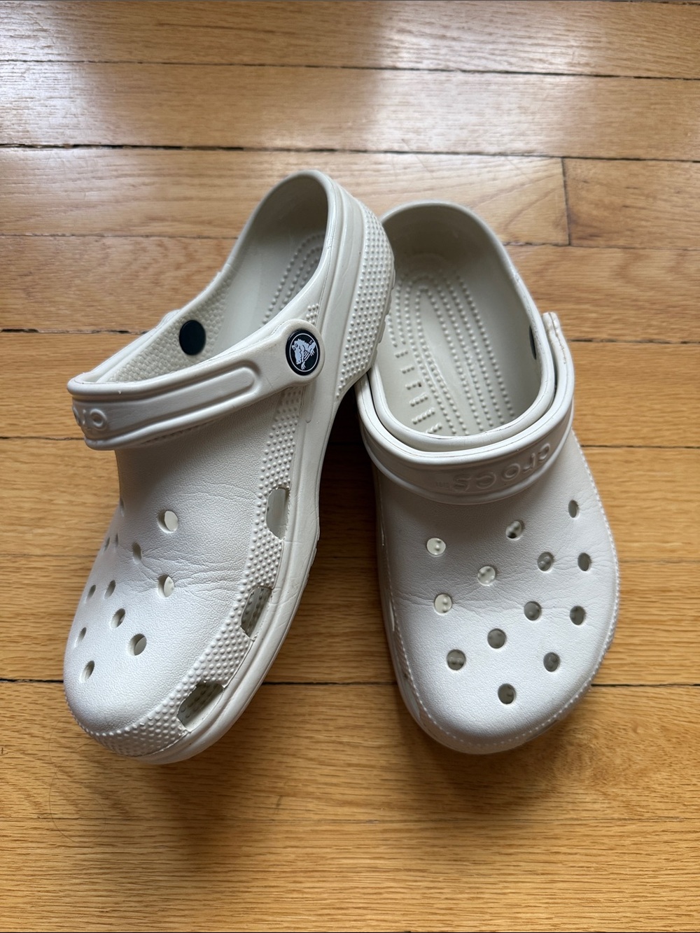 CROCS Classic Clog in Cream